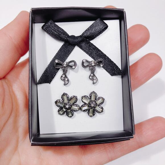 Signed Avon Rhinestone Stud Earring Set Holiday Bow and Flower Crystal Jewelry - Picture 2 of 8